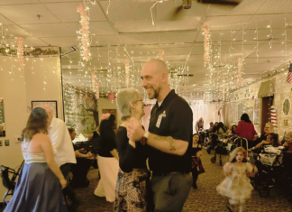 Sunshine Meadows Residents Revisited the Joys of High School with Their “Senior Prom”